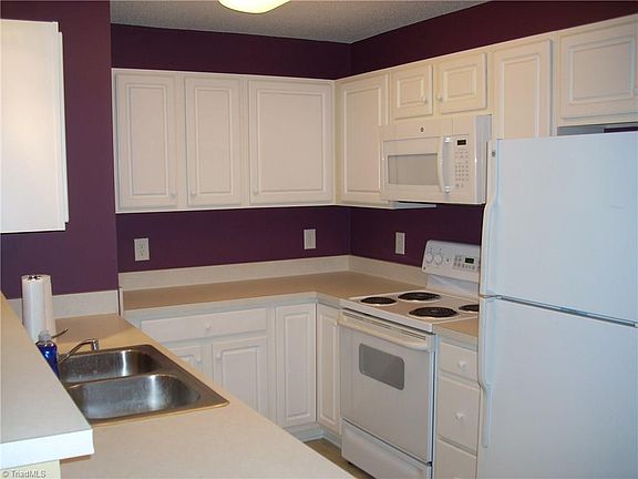 4th image of 4290-2D Cedarcroft Ct
