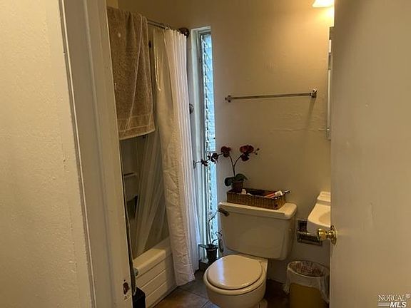 2nd image of 2591 - 2593 Aspen Lane