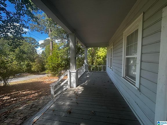 4th image of 2620 Universal Heights Rd