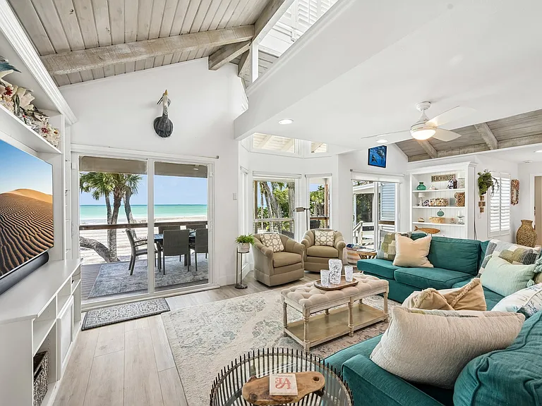 Living room/view