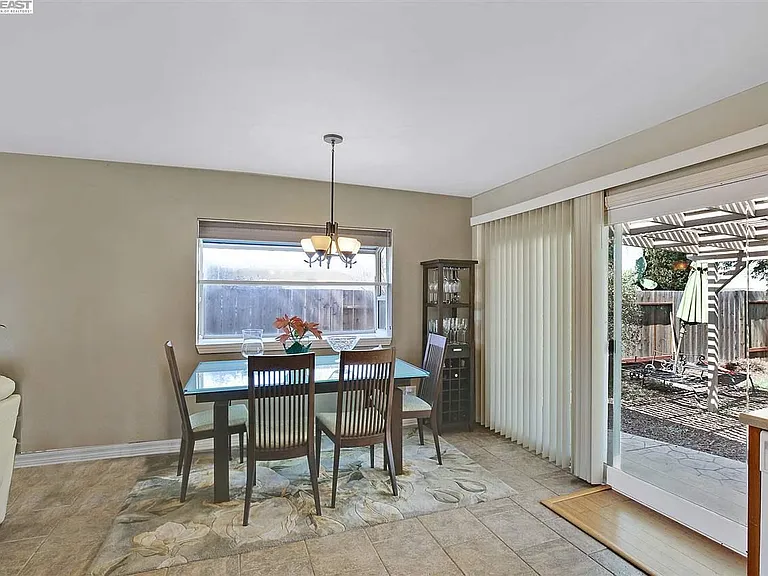 1234 Heather Ln — Photo 7