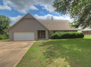 703 Lexington Rd, Sapulpa, OK 74066