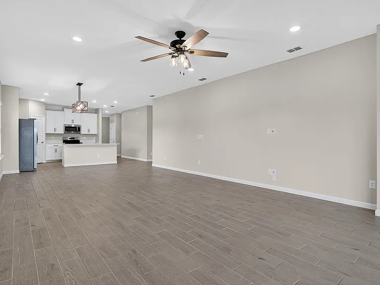 2618 Seasons Rd — Photo 14
