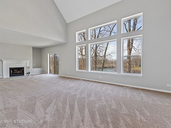 4th image of 3188 Hampshire Ln