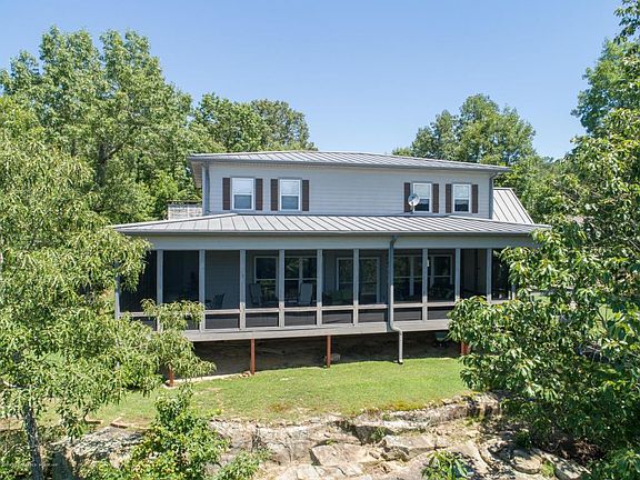 Image 5: Screened Porch