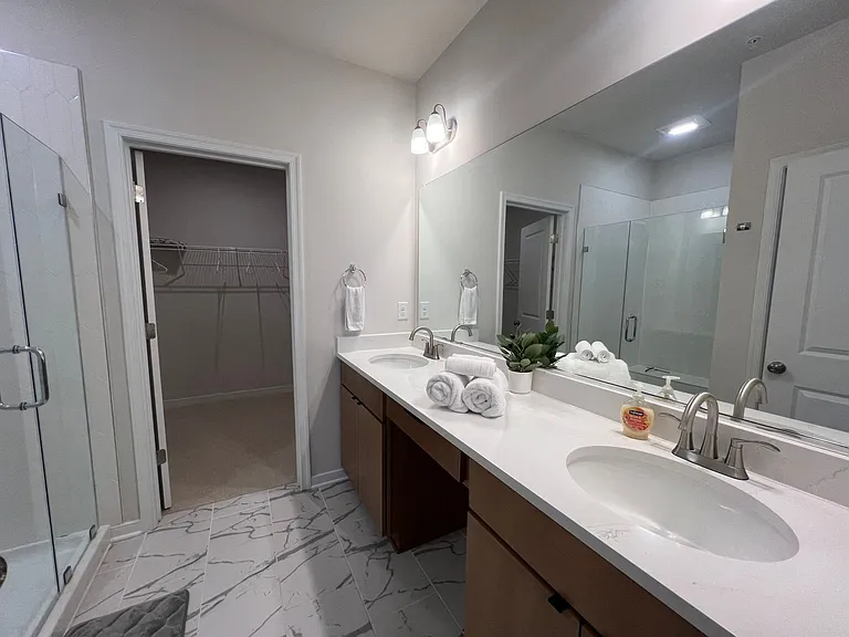 1900 Roseneath Rd #10B — Photo 11