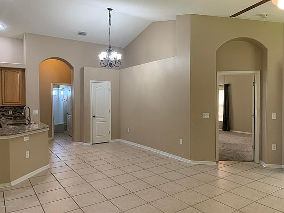 3rd image of 4914 Worthington Cir