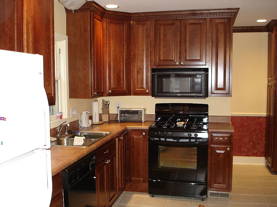 1st image of 329 Orchard Dr