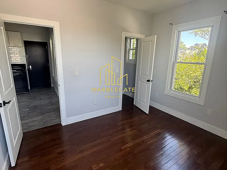 179 21st St #33 — Photo 7