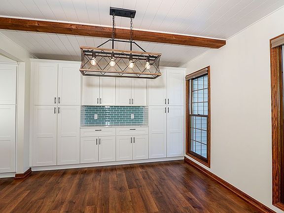 5th image of 3921 Foxtail Trl
