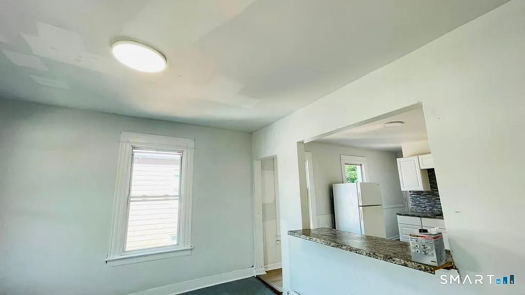 2 bed, 1.0 bath, 780 sqft, $1,400 — Photo 4