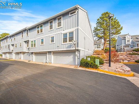 3rd image of 2661 Hatch Cir