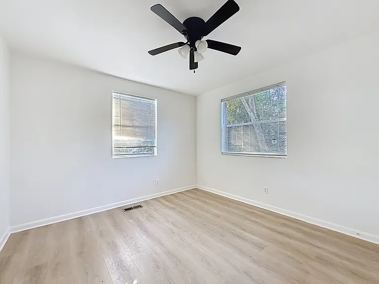 5330 Quan Dr — Photo 24