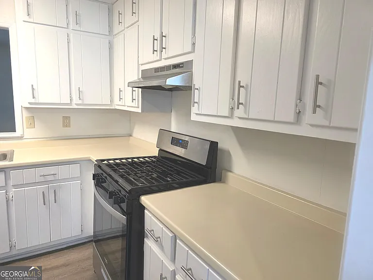 5779 N Castlegate Dr #B — Photo 4