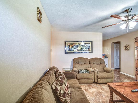 5th image of 3832 W Caribbean Ln