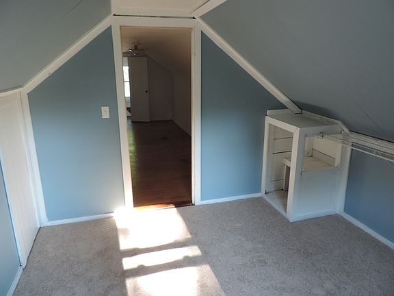4th image of 1294 Lake Michigan Dr NW