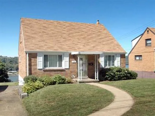 1749 Outlook Dr, Verona, PA 15147