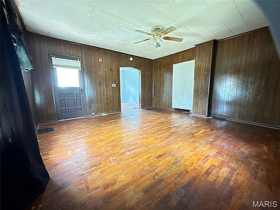 4th image of 1218 Walnut St