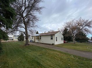 1015 E 9th S, Mountain Home, ID 83647