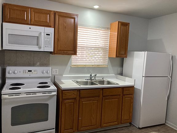 2nd image of 91 N 20th St APT B