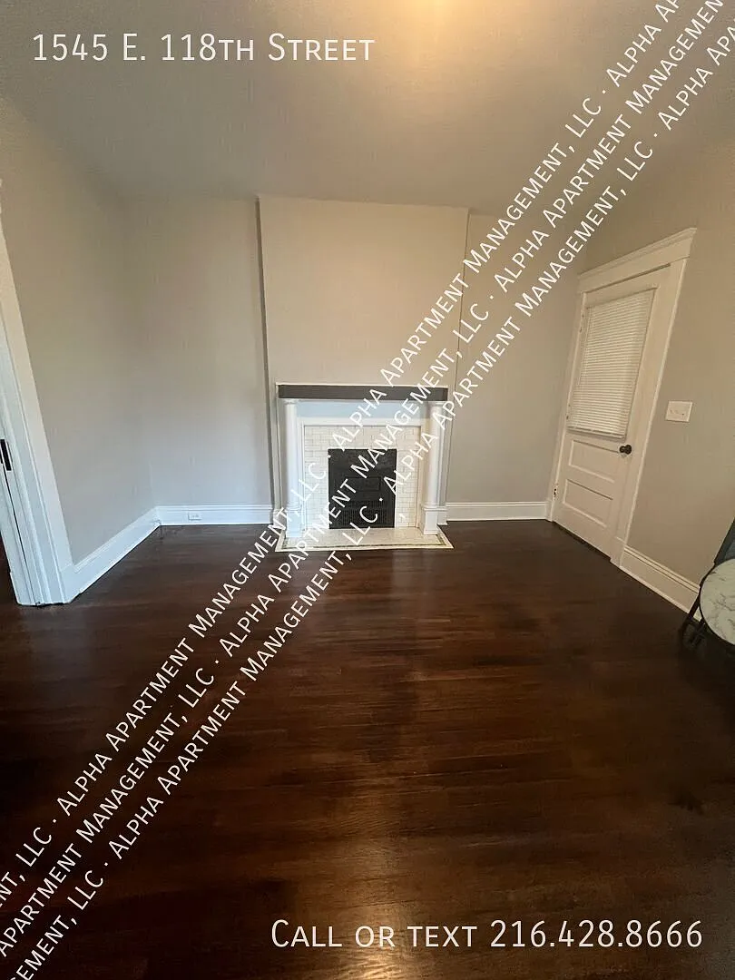 3 bed, 1.0 bath, $2,400 — Photo 2