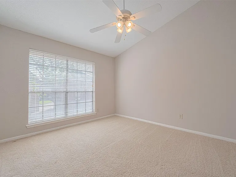 2211 S Kirkwood Rd #19 — Photo 28