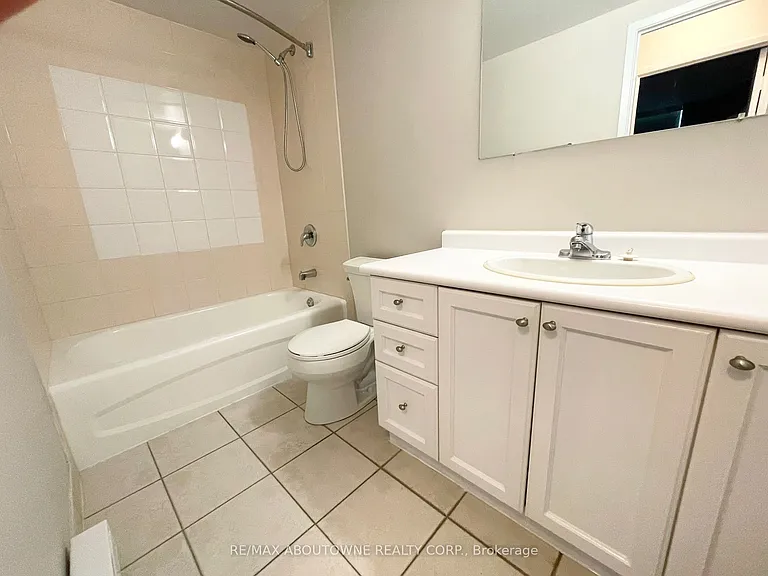 111 Market St #108 — Photo 16