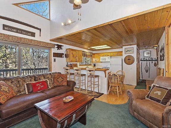 5th image of 807 Villa Grove Ave