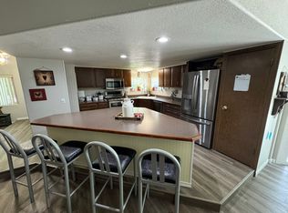 528 10th Ave SW, Great Falls, MT 59404