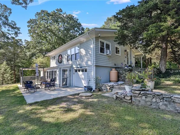 174 Stillwater Rd, Smithfield, RI 02917