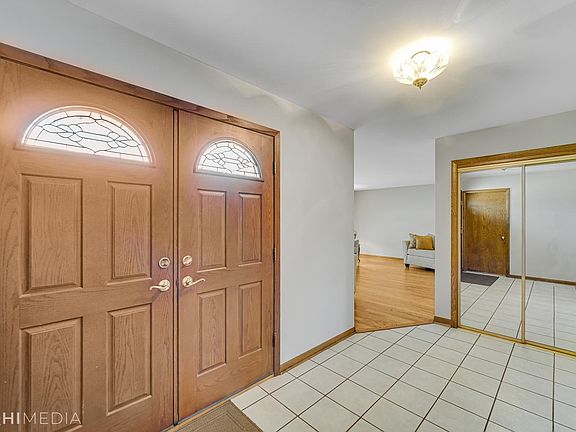 3rd image of 7919 Sequoia Ct