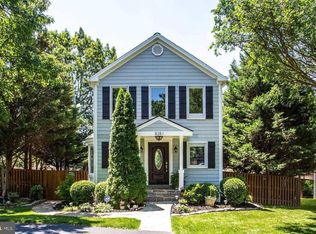 8251 1st Ave, Vienna, VA 22182