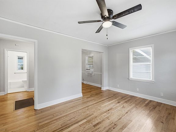 4th image of 3551 Mayflower Ave