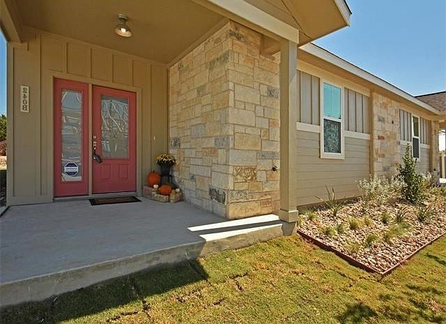 Photos are from the Gateway 26 Doors Model Home (240 Rose Drive, Unit B) which is the same interior floorplan and same finishes.
