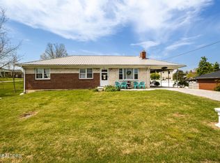 206 Locust St, New Tazewell, TN 37825