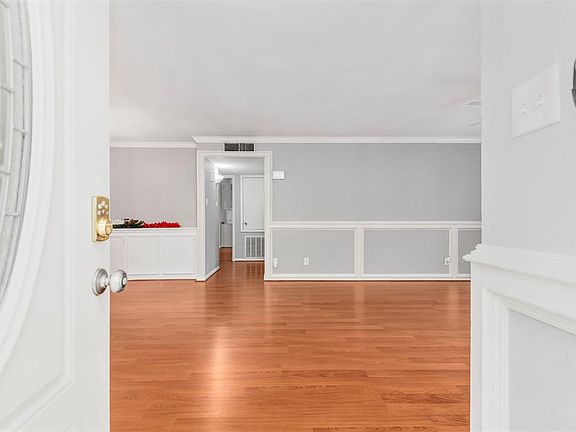 3rd image of 14555 Wunderlich Drive #2004