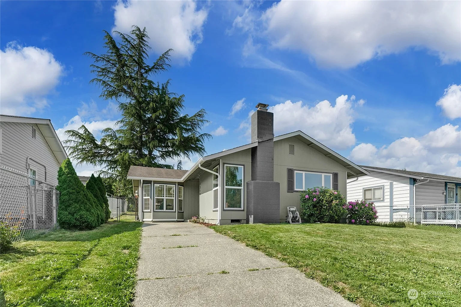 1318 E 62nd Street photo 1