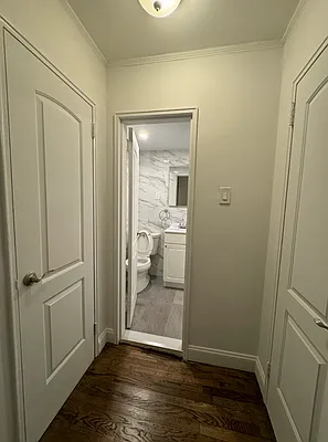 Rented by Current Real Estate Advisors | media 6