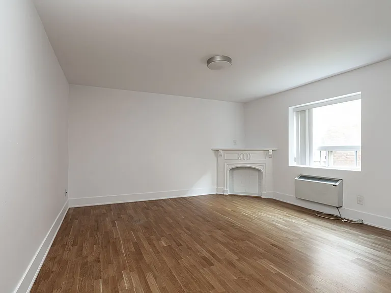 83 Isabella St — Photo 16