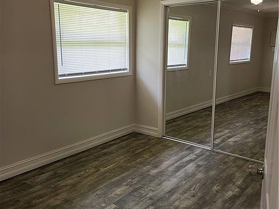 4th image of 330 Redlin St