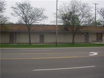 2nd image of 6402 N Saginaw St