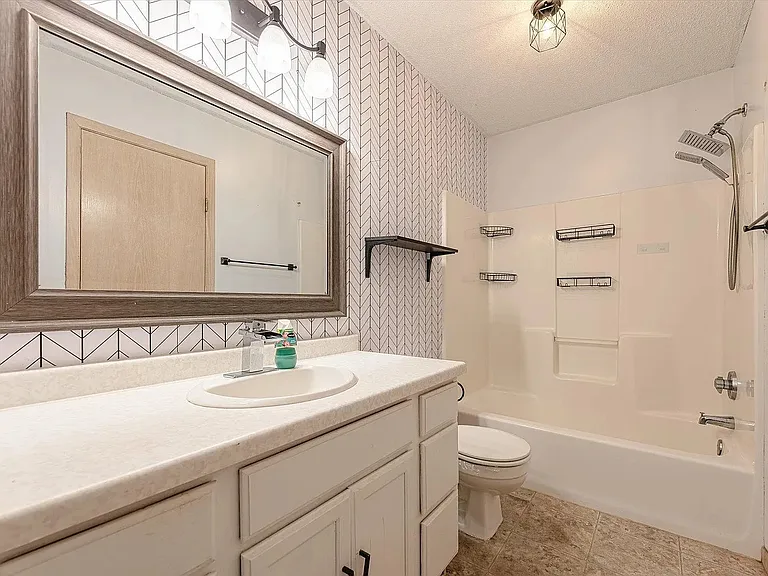 Main Bathroom