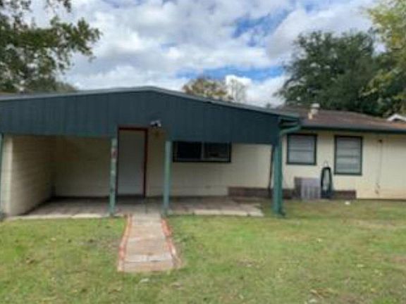 2nd image of 3845 Broadmoor Dr