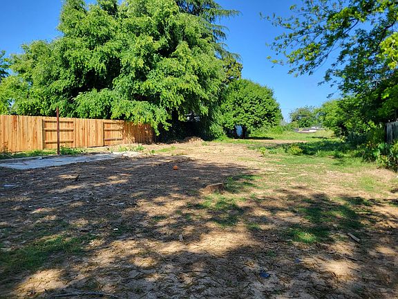 4th image of Cottonwood Ave