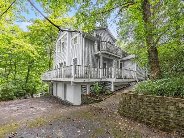 1588 Moon Valley Ln, Cincinnati, OH 45230