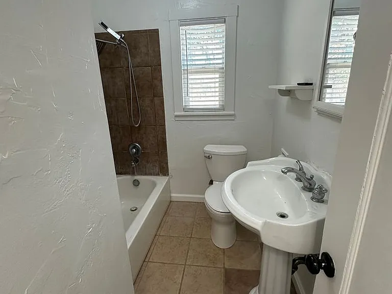 1360 Delta Rd — Photo 12
