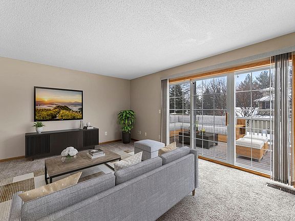 3rd image of 356 Gironde Ct