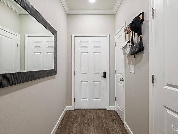 3rd image of 1808 Stable Ln