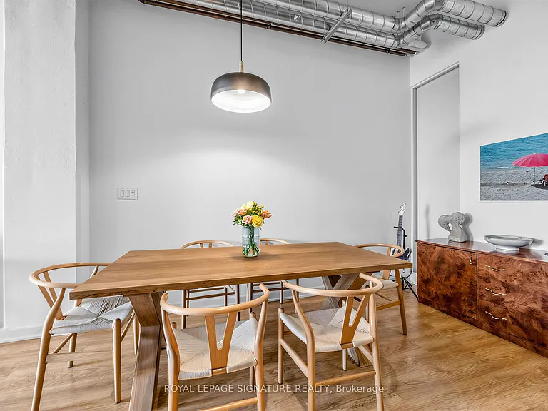 380 Macpherson Ave #422 — Photo 7