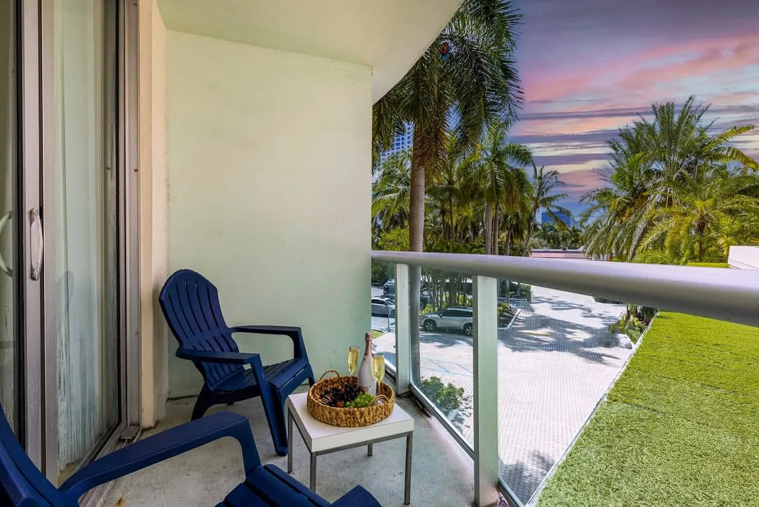 1 bed, 1.0 bath, 871 sqft, $2,955 — Photo 4